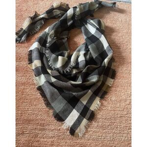 J.Jill Plaid Blanket Scarf Black Tan Cream Soft Fringe Wrap Shawl Cozy Fall